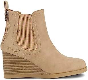 Explore Stylish Women's Boots for Every Occasion Online