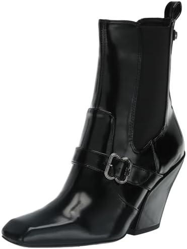 Explore Trendy Women's Footwear: Boots for Every Occasion!