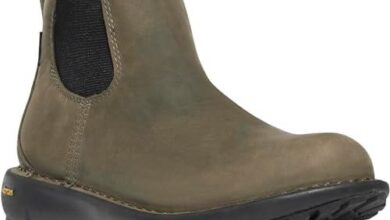 Discover timeless elegance with the Naturalizer Reid Riding Boot