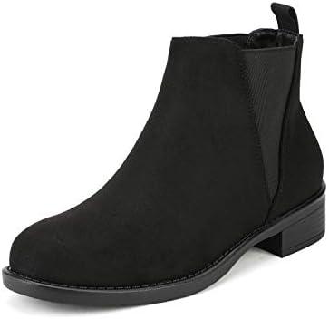 Discover women’s footwear from stylish snow boots to chic ankle boots!