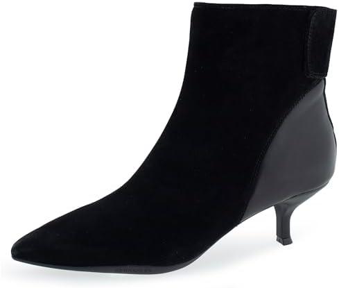 Discover stylish women's boots perfect for any occasion!