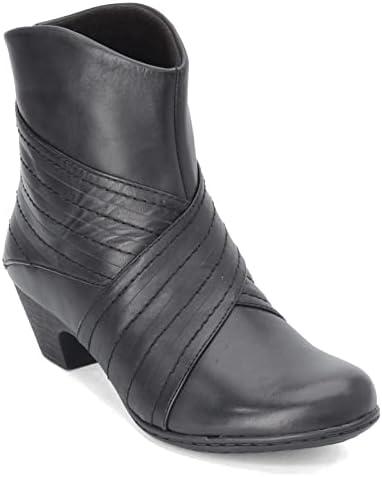 Explore a Stylish Collection ​of Women's Boots Online