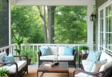 Charming Screened Porch Lounges: Create Your Ideal Coffee Table Retreat