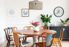 Embracing Whimsy: The Art of an Eclectic Dining Room with Mismatched Chairs