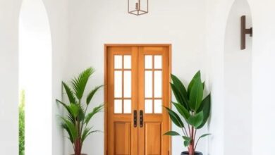 Bringing the Tropics Home: Innovative Entryway Designs for a Fresh Welcome