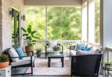 Transform Your Screened Porch: Stylish Decor Ideas Featuring Outdoor Rugs