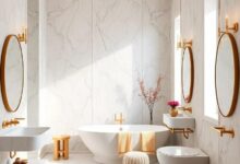 27 Exquisite Ideas for a Luxury Bathroom with White Marble and Brass Accents
