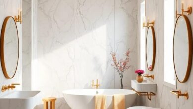 27 Exquisite Ideas for a Luxury Bathroom with White Marble and Brass Accents