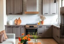 25 Inspiring Ways to Style Gray-Brown Kitchen Cabinets for a Modern Aesthetic